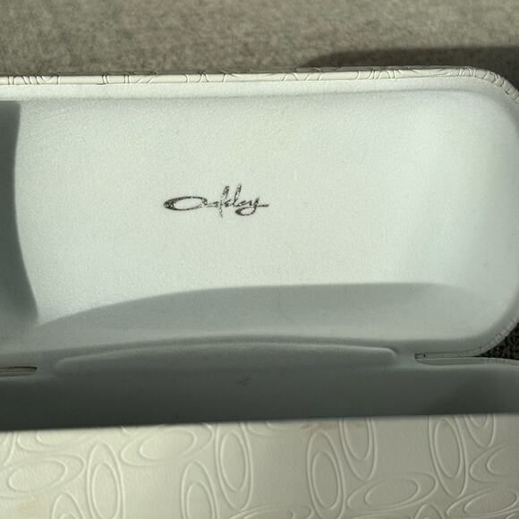 OAKLEY SIGNATURE "O" SUNGLASSES CLAM SHELL TRAVEL HARD WHITE STORAGE CASE ONLY - Picture 3 of 6